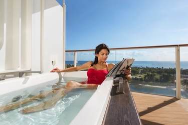 Celebrity Cruises Celebrity Silhouette Penthouse Suite - Credit - ©CEL 2.jpeg